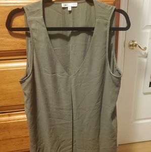 DR2 Green sleeveless blouse